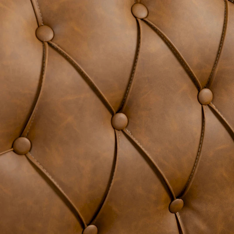 Ensemble de 2 fauteuils d'appoint capitonnés en similicuir végan, avec garniture cloutée