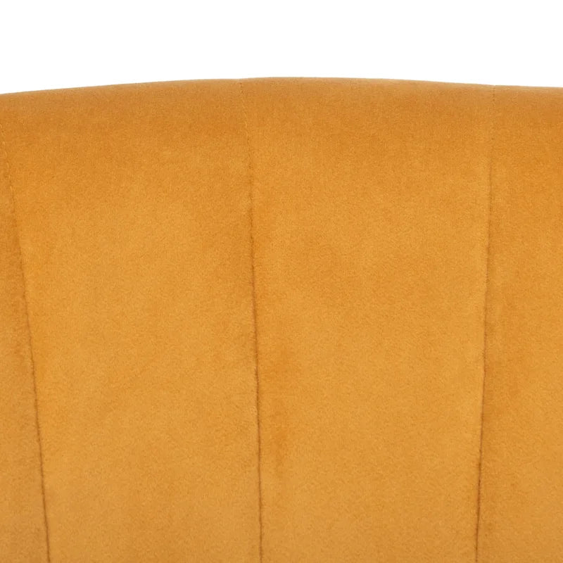 Fauteuil d'appoint à oreilles en velours Amalia de SAFAVIEH - 68 x 71 x 81 cm (26,8 x 28 x 31,9 po) - 69 x 71 x 81 cm (27 x 28 x 32 po)